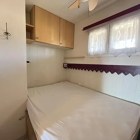 Apartment T2 Climatise Avec Terrasse, - Fr-1-308-54 *
