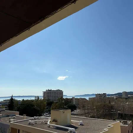 Appartement T2 Climatise Avec Terrasse, Le Lavandou - Fr-1-308-54 Апартаменты *